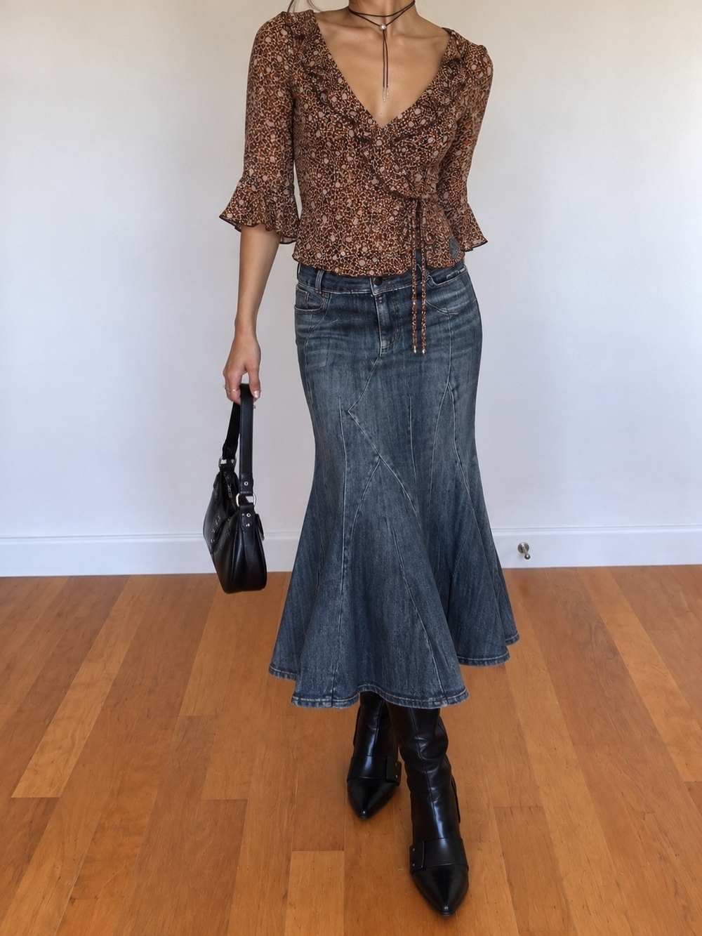 Vintage EWomen’s Brown Floral Blouse